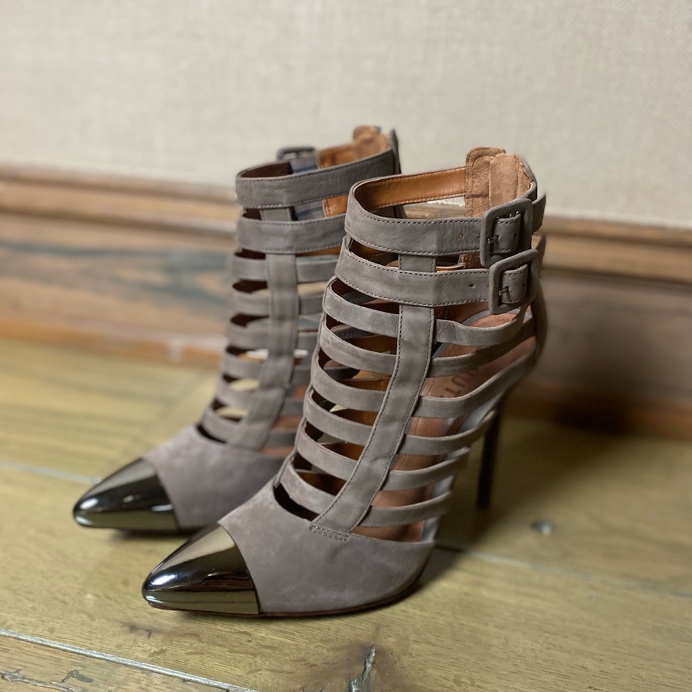 Brand new! Schultz women’s 9B Nobel fall belia high heel sandal with zipper